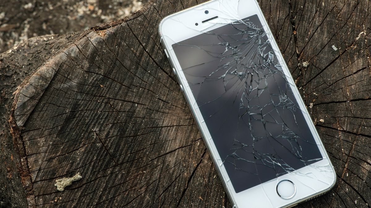 Prolomení ochrany iPhonů? Soukromí uživatelů nedáme, říká Apple